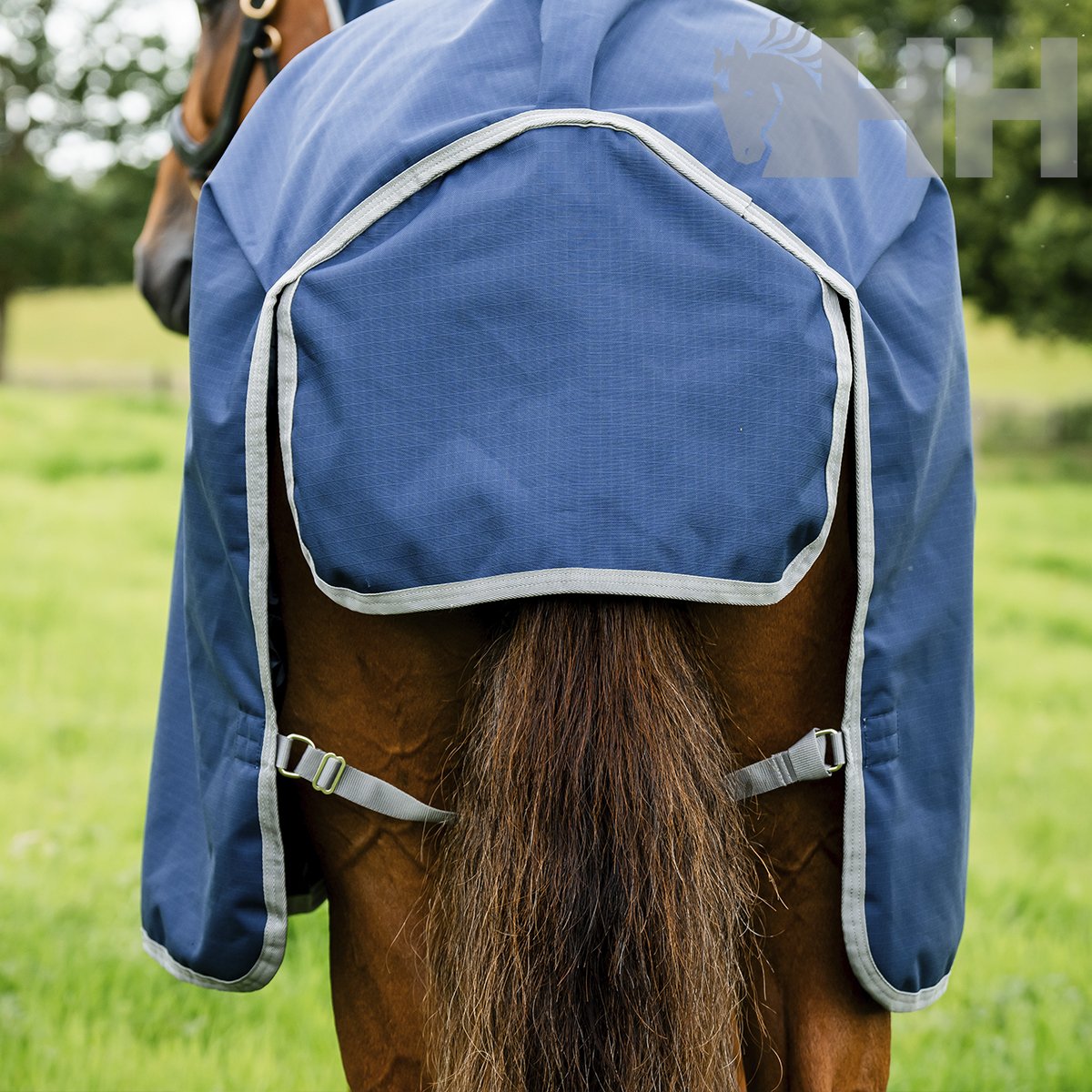 MANTA AMIGO RIPSTOP 900D PLUS EXTERIOR CON CUBRECUELLO LLUVIA (0g) - Imagen 4